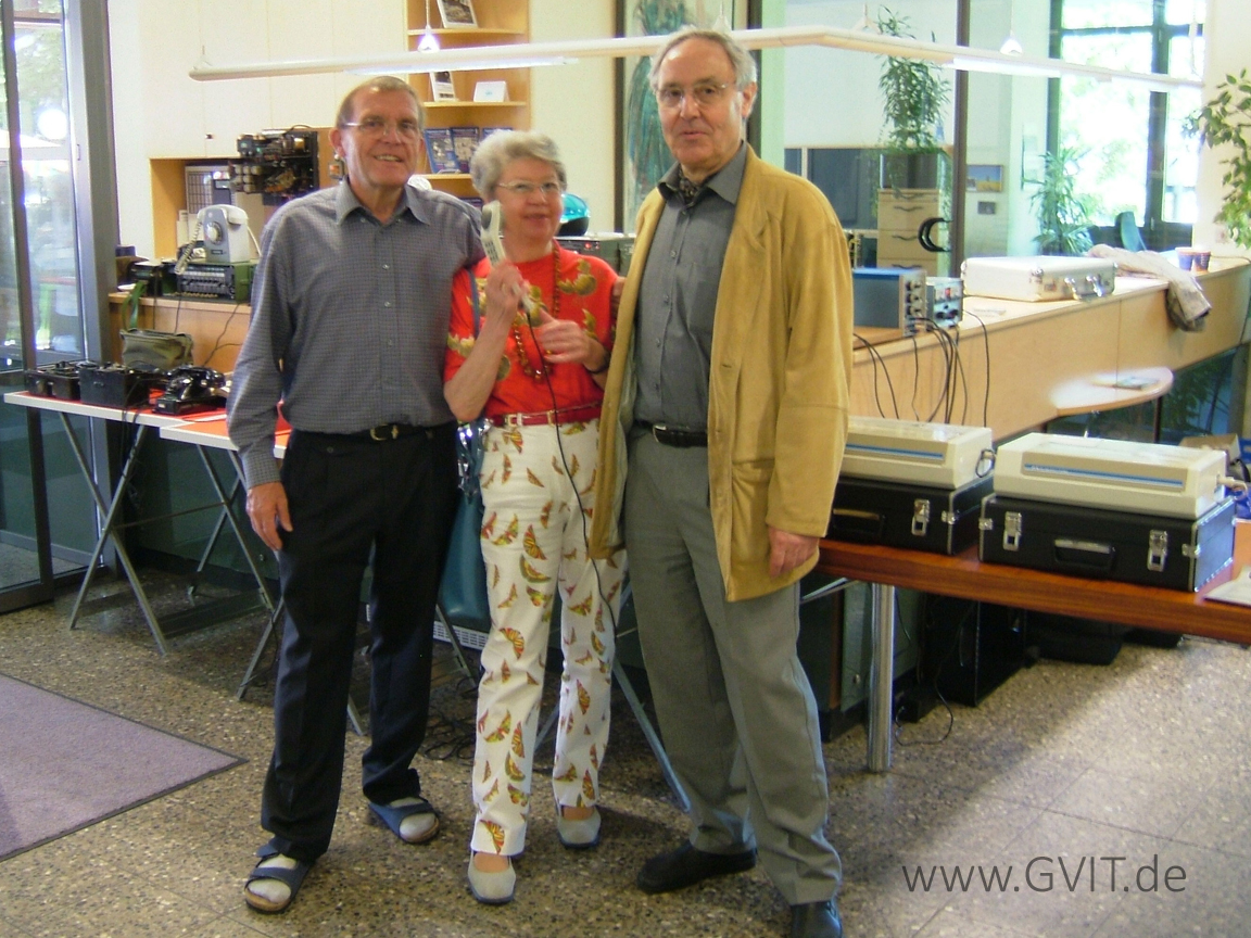 2004-010-tag-des-telefons.jpg